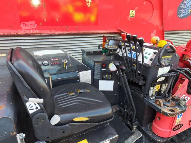 Mini kran Unic URW 506 CDE