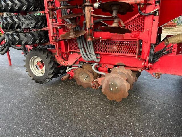  Horsch Pronto 6DC mit Düngeeinrichtung