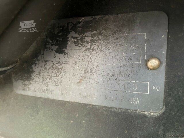 Pagalma traktors John-Deere Schlepper 855 Salzstreuer/Besen