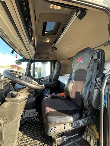 Tovornjak z zamenljivo karoserijo Mercedes-Benz Actros 2545L