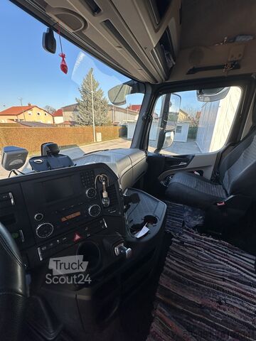 Tovornjak z zamenljivo karoserijo Mercedes-Benz Actros 2545L