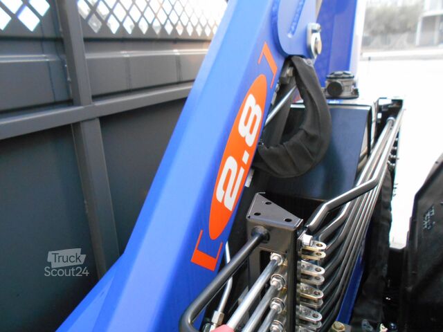 Autobasculantă Isuzu M21 TT - GRU e RIBALTABILE