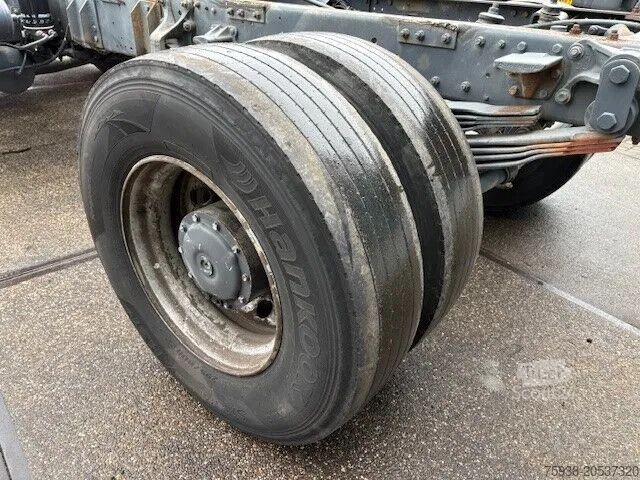 Châssis avec cabine Mercedes-Benz SK 1824 K (ONLY 226.000 KM!) 4x2 FULL STEEL CHA...