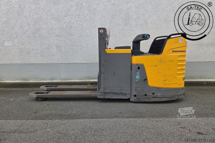 Préparateur de commandes double niveau Jungheinrich ERD 220