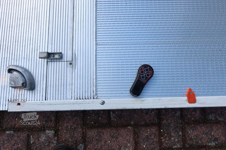 Чемодан DAF LF 230 FA Bak+ Dhollandia klep 1500 KG 6 cilind...