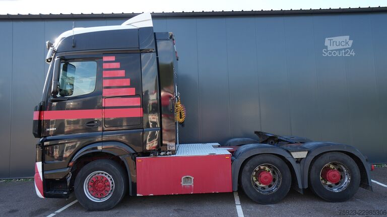 Седельный тягач Mercedes-Benz Actros 3351 6x4, пробег 360 700 км Mercedes-Benz Actros 3351 6x4 tractor unit 360.700km