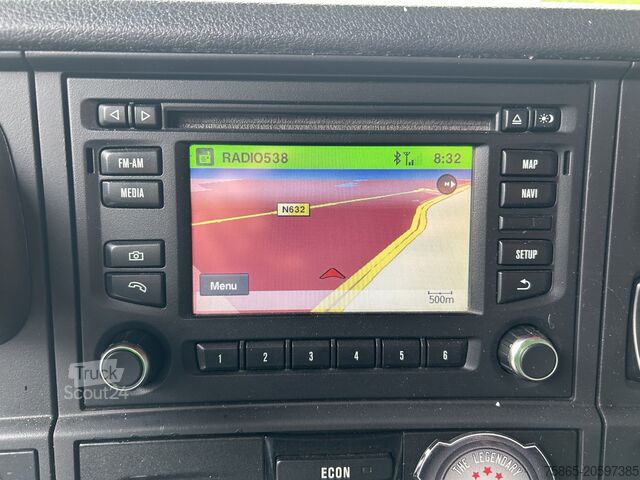 Standard tractor Scania R520 V8 / Showtruck / Buffl Special Interior / ...