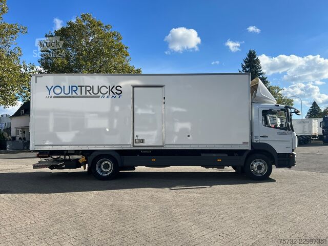 Camião de caixa fechada Mercedes-Benz Atego  1523 Koffer Rolltor  LBW Seitentür 200 TKm
