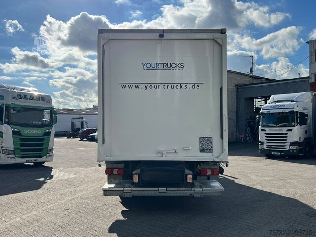 Camião de caixa fechada Mercedes-Benz Atego  1523 Koffer Rolltor  LBW Seitentür 200 TKm
