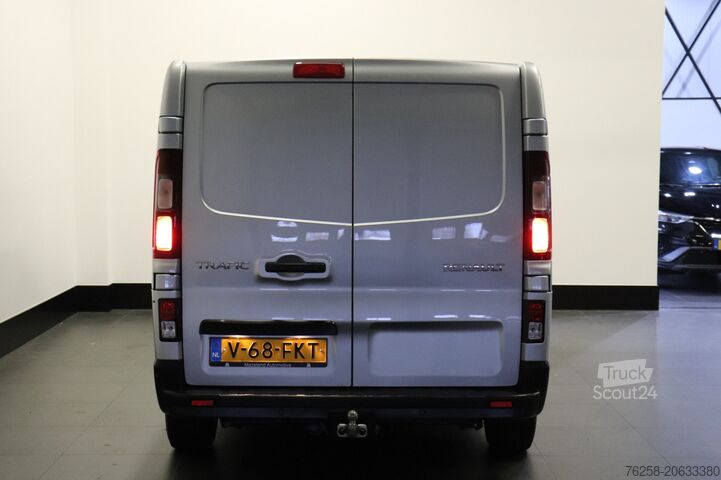 Furgons Renault Trafic 2.0 dCi L2 EURO 6 - Airco - Cruise - Tre...