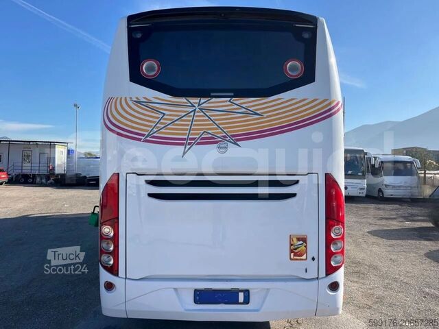 Tur aracı Volvo 9700