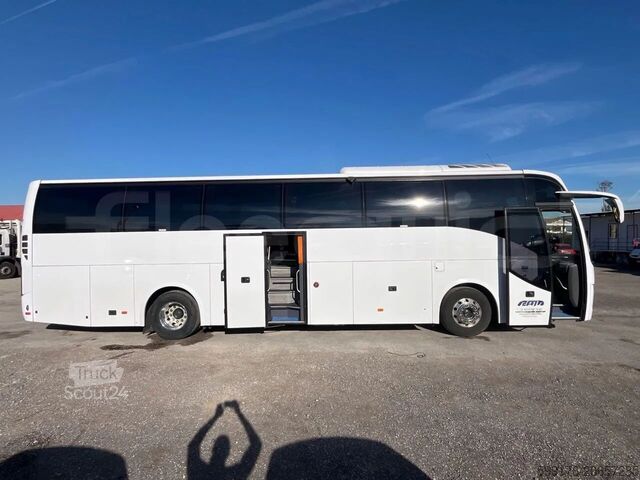 Tur aracı Volvo 9700