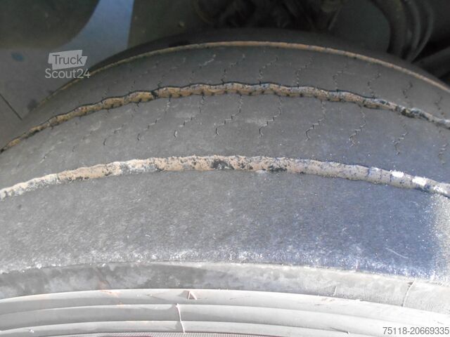 Caminhão com plataforma e lona SCANIA R450 6x2 CENTINA + SPONDA