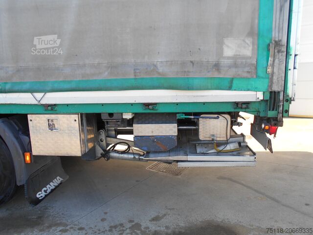 Caminhão com plataforma e lona SCANIA R450 6x2 CENTINA + SPONDA