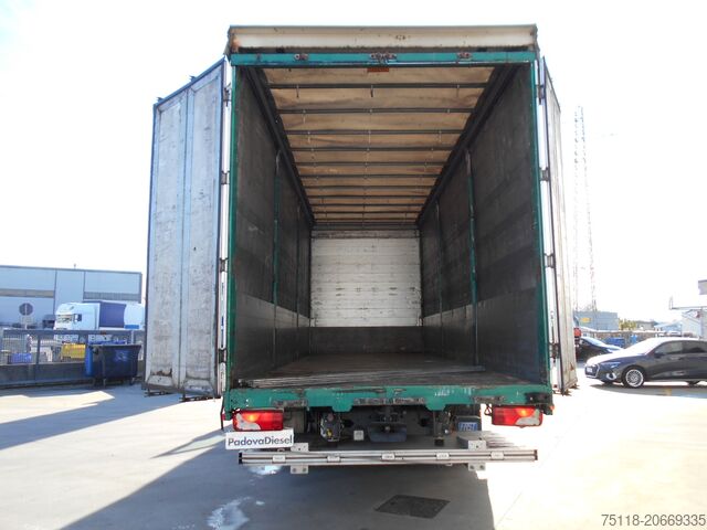 Caminhão com plataforma e lona SCANIA R450 6x2 CENTINA + SPONDA