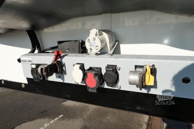 Rashladna poluprikolica SCHMITZ CARGOBULL SKO 18 /LBW BÄR 2500 kg / CARRIER 1550 / ROLLTOR