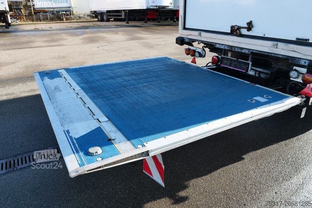 Rashladna poluprikolica SCHMITZ CARGOBULL SKO 18 /LBW BÄR 2500 kg / CARRIER 1550 / ROLLTOR