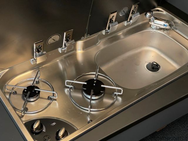 Kemperis ADRIA Twin Max 680 SGX *MAN*Automatik*ACC*Hubbett*