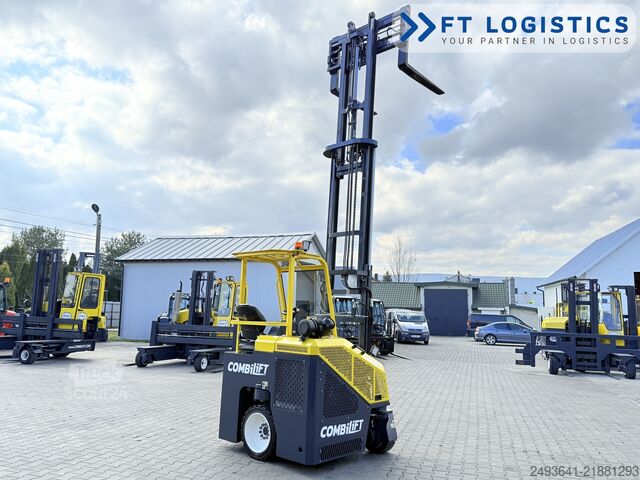 Stivuitor cu patru direcții Combilift CB2500 GAS TRIPLEX 4900 FORK POSITIONER