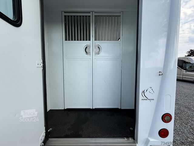 Transport av hästar Renault Master | HORSETRUCK | THEAULT | STALLION 5XL | ...
