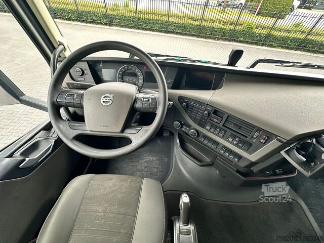 Vrachtwagen met kraan Volvo FH 8X4 BAKWAGEN MET FASSI F1150RA.2.28 XHE-DYNA...