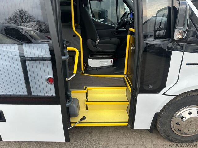 Autobuz urban MERCEDES-BENZ eSprinter 400 KM Reichweite 15+20 Linie
