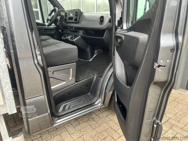 Nákladní automobil s plošinou a jeřábem Mercedes-Benz Sprinter 515 CDI Automaat Hiab 029 Laadkraan Li...