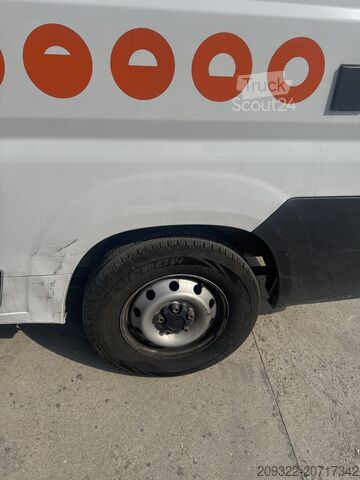 Husvagn/husbils Fiat Weinsberg Carabus 600 K | 4 Posti Letto | Completamente Attrezzato