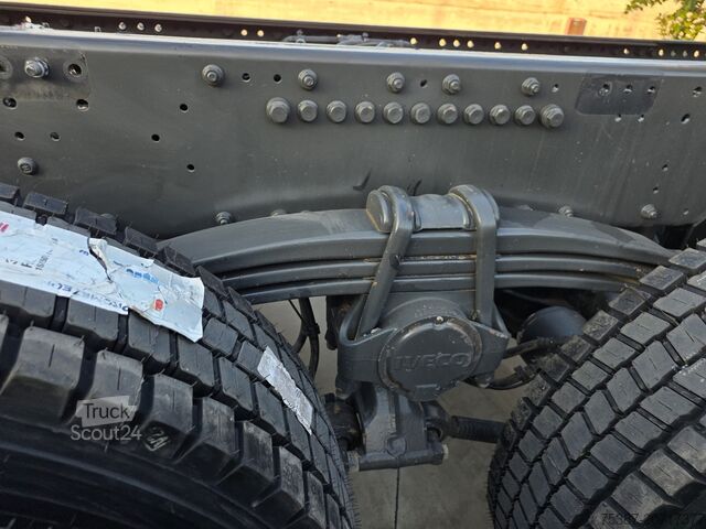 Truck chassis iveco Trakker