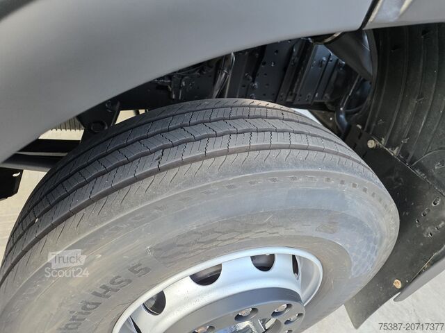 Truck chassis iveco Trakker