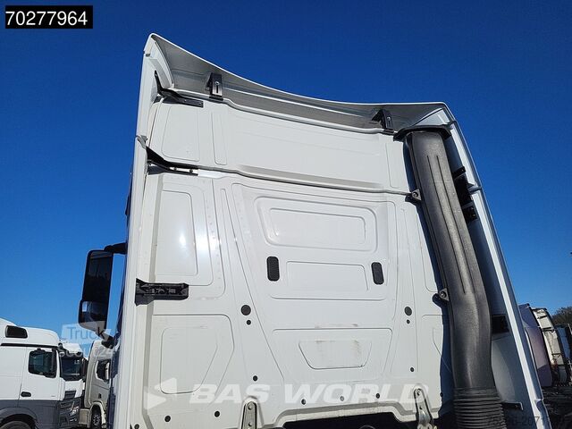Standard-SZM Mercedes Actros 1851 Actros 4X2 BigSpace 2x Tanks