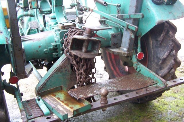 Tractor KRAMER K15*MITFUNKTIONSTÜCHTIGEMMÄHWERK