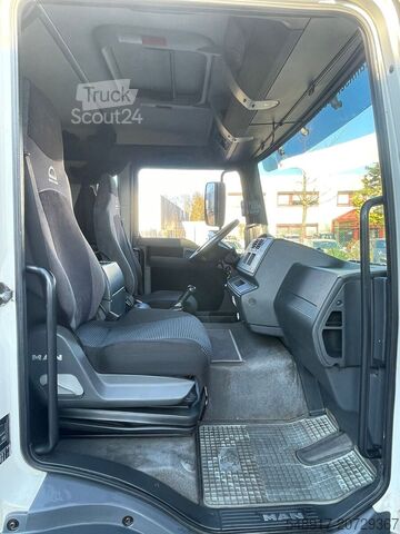 Gesloten bak MAN TGL8.180