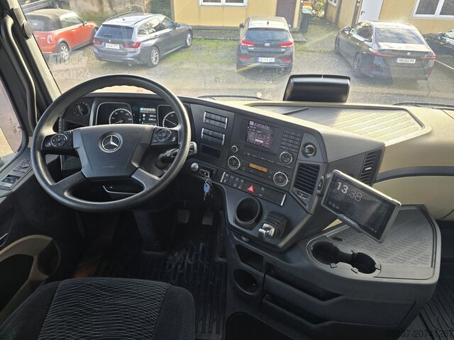 Стандартний тягач MERCEDES-BENZ 1845 Big Space LowLiner