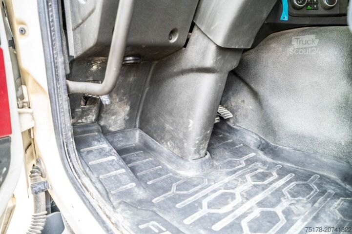 Standard tractor VOLVO FMX 460 GLOB + HYDR