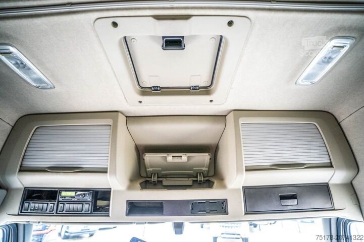 Standard tractor VOLVO FMX 460 GLOB + HYDR