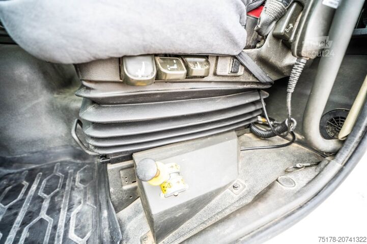 Standard tractor VOLVO FMX 460 GLOB + HYDR