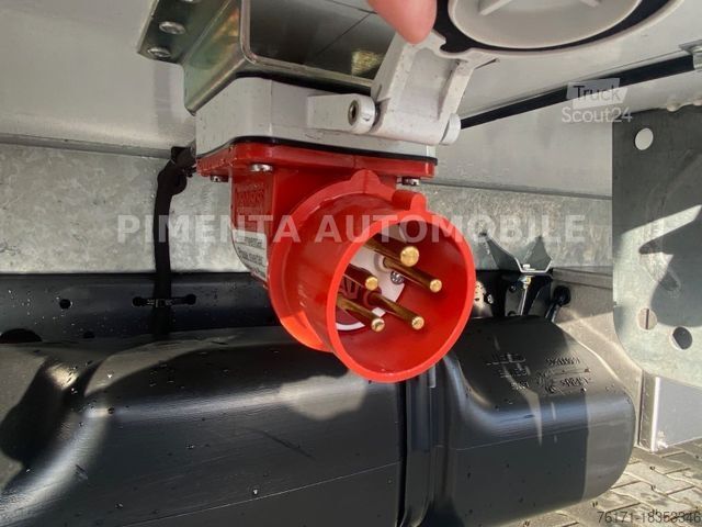 Refrigerator body van IVECO Daily 70C18A8 TK AUT THERMOKI ROHRBAHNEN LED LBW