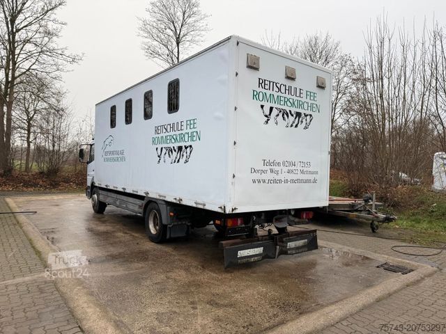 Veewagen MERCEDES-BENZ ATEGO 1328 6 Pferde nur 71 TKM