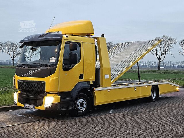 Fourgon porte-voitures VOLVO FL 210.12