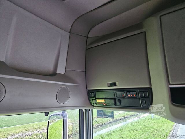 معيار SZM DAF XF 530 SSC 6X4 FTT INTARDER