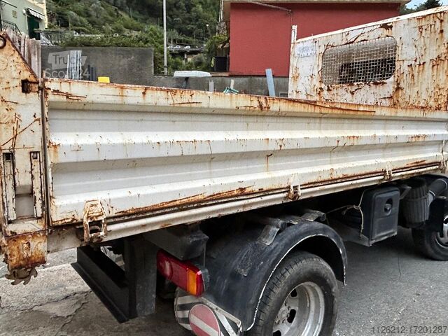 Three-sided tipping van zk r1 operatrice