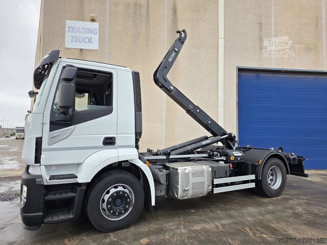 Scarrabile Iveco AT190.40