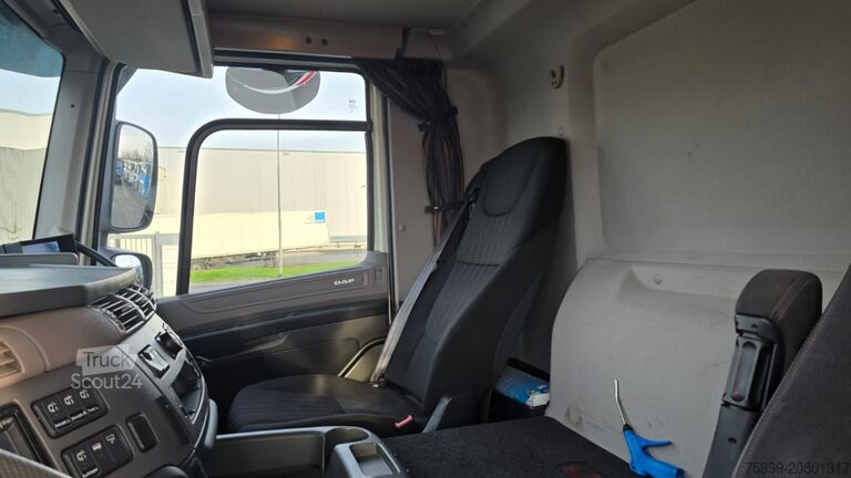 Tracteur routier standard DAF CF 450 FT