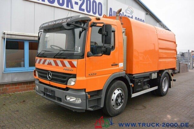 Kadunlakaisukone Mercedes-Benz Atego 1324 HSW Explorer 6 Hecksauger Vorsprühen
