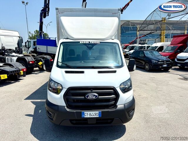 Transporter mit Koffer Ford Transit 2.0 TDI