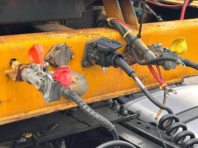 Vehicul comercial  Prestel 3 Achs Fahr Betonmischer 10m³ - defekt!