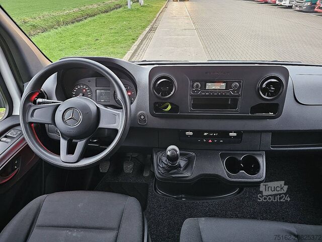 Matkalaukku MERCEDES-BENZ SPRINTER 316 Bakwagen Laadklep!