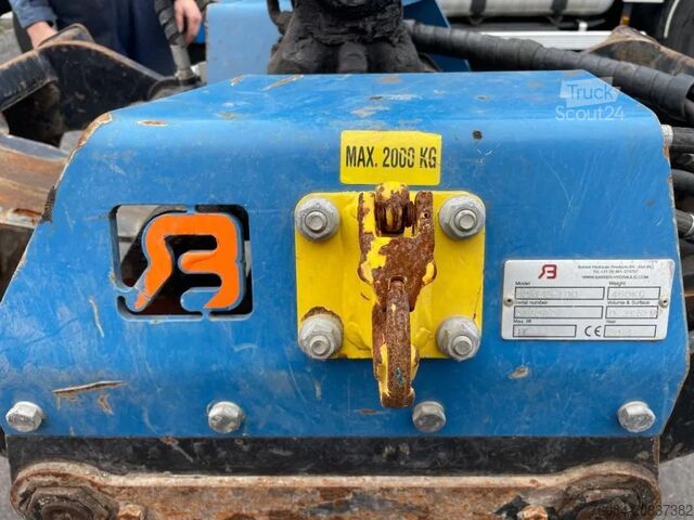 Camion-benne avec grue Mercedes-Benz Arocs 3342 *6x6*meegestuurd as*2zijdige kipper*...