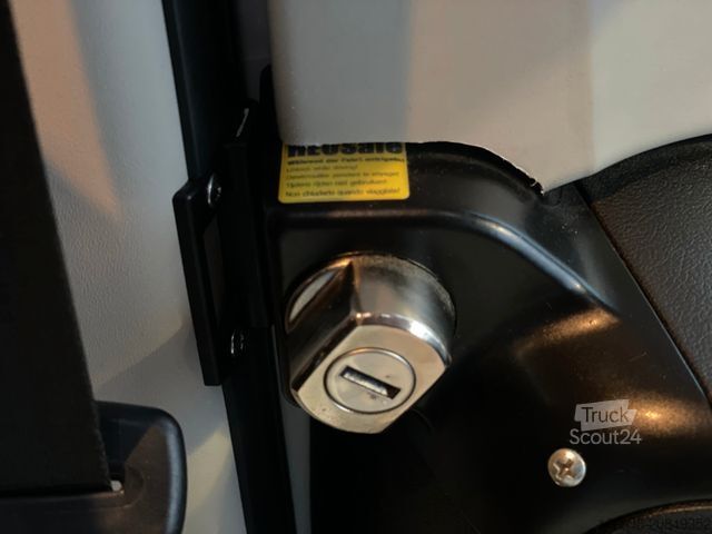 Semi-integrated camper WEINSBERG Pepper 600 MEG | Einsteigen, los, genießen!